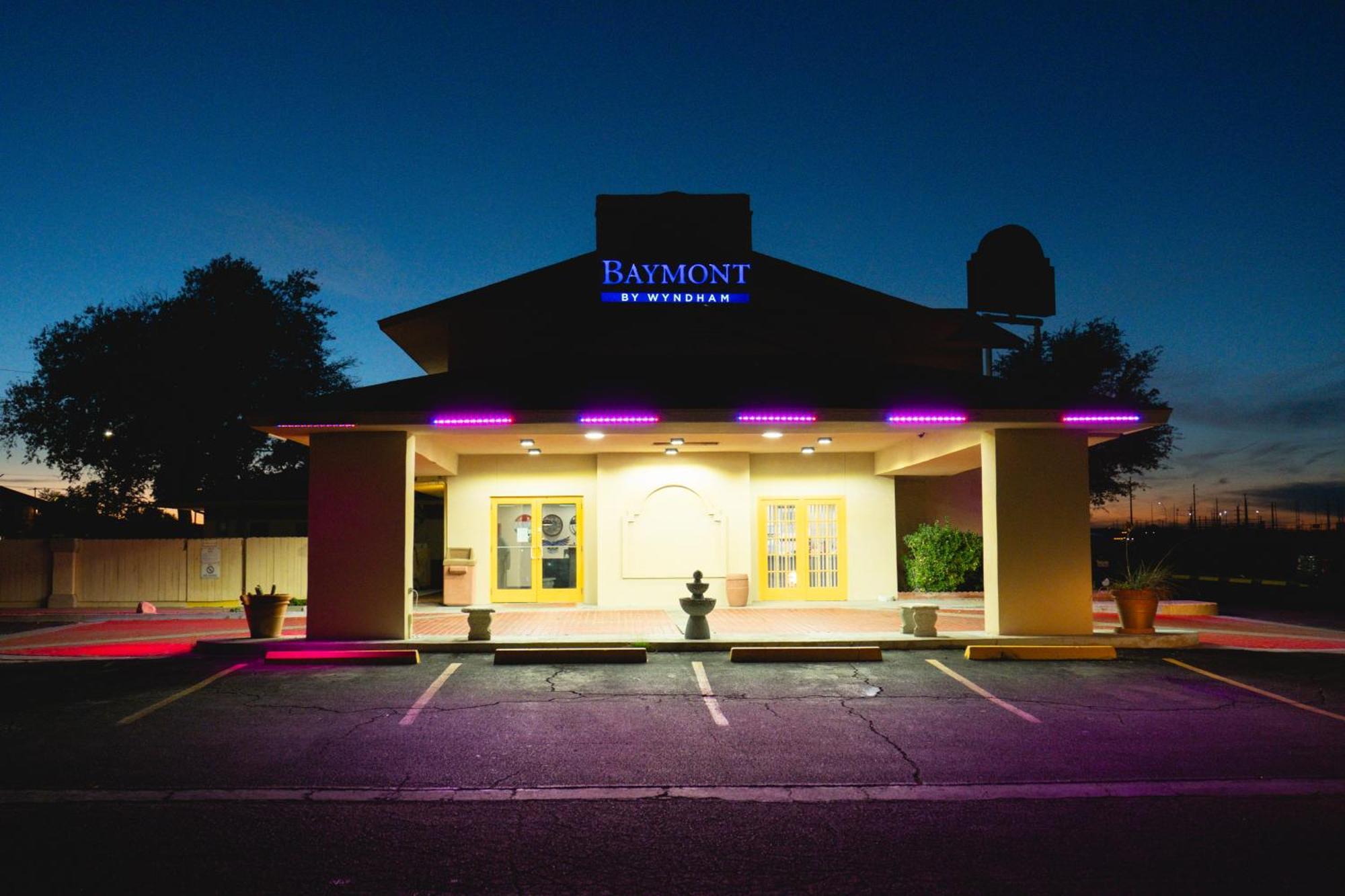 Baymont By Wyndham Hotel Fort Stockton Bagian luar foto