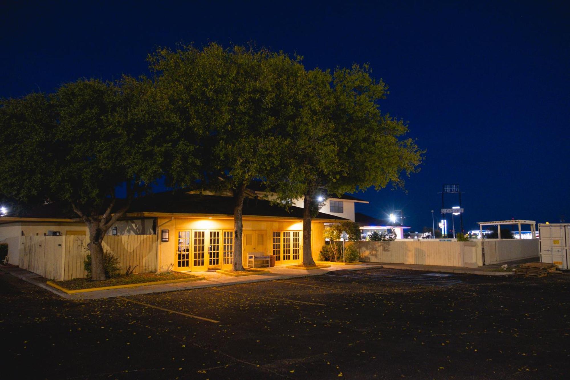 Baymont By Wyndham Hotel Fort Stockton Bagian luar foto